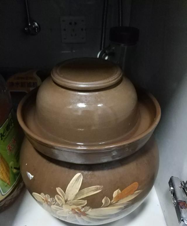 泡菜坛老起花怎么消除,泡菜坛老起花怎么治图1