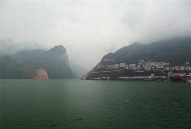 三峡好玩吗,三峡好玩吗三峡大瀑布好玩吗图10