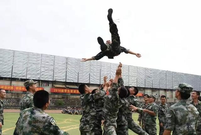 大学新生军训需要注意些什么图2