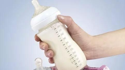 为什么不能用开水给孩子冲奶粉(为什么冲奶粉不能用100度)图2